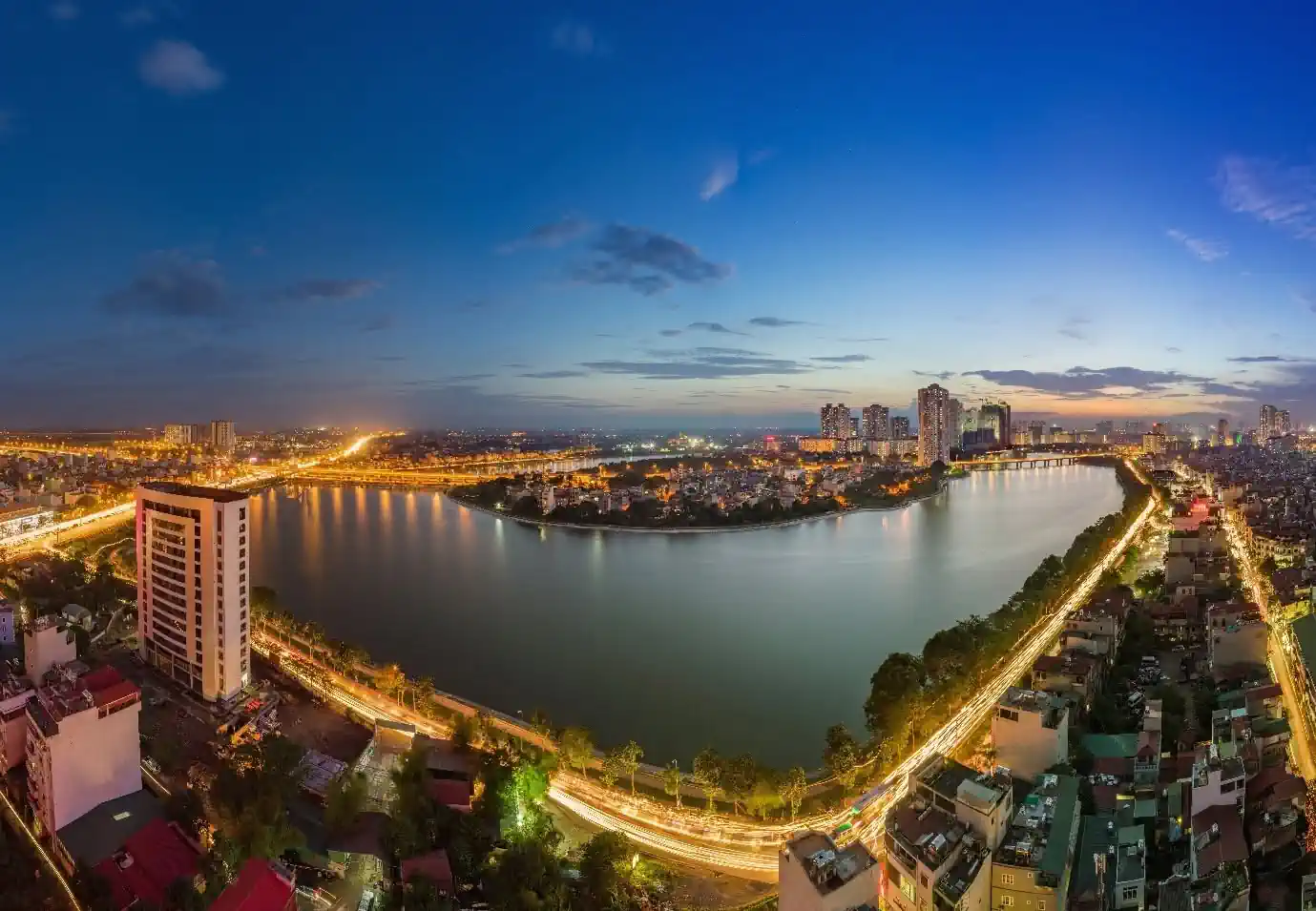 View hồ Linh Đàm từ LakeSide Gardens Giải Phóng buổi chiều